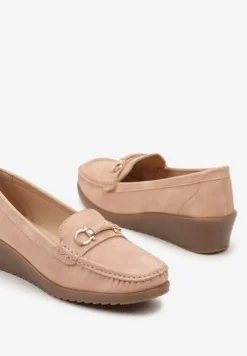 Różowe Półbuty Mokasyny na Koturnie z Metaliczną Ozdobą Dalisha