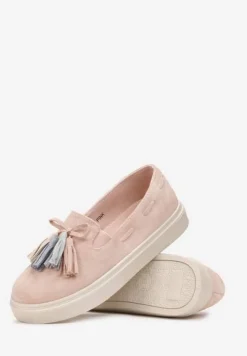 Różowe Półbuty na Niskiej Platformie z Kolorowymi Chwostami Ferive