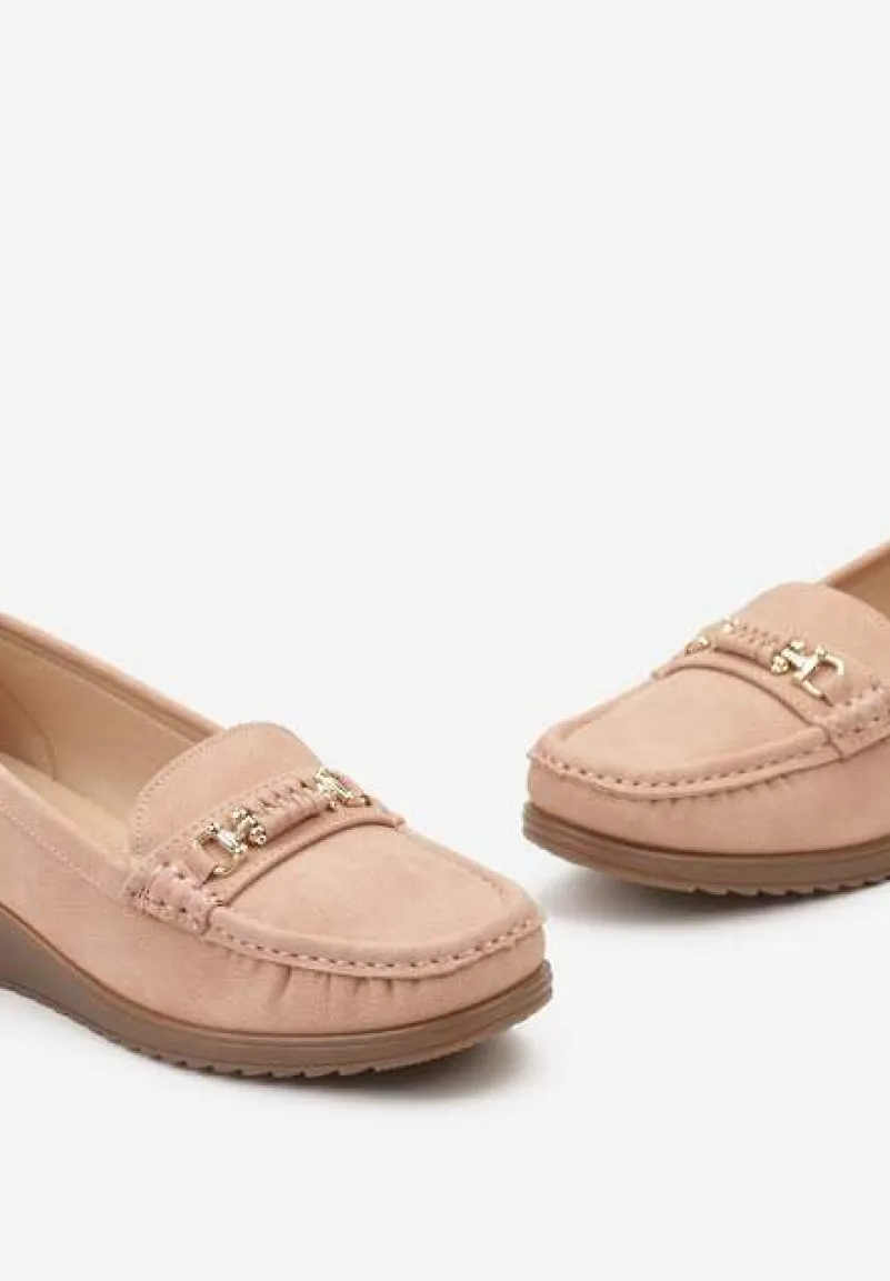 Różowe Półbuty z Ekoskóry z Koturnem i Metalicznym Detalem Fornal