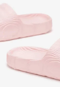Różowe Piankowe Klapki z Ozdobnym Tłoczeniem Eupnia
