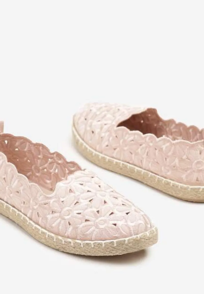 Różowe Plecione Espadryle Vices z Kwiatowym Motywem z Ażurowymi Wycięciami Honavia