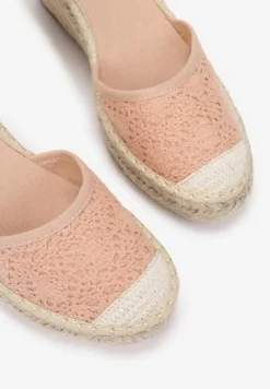 Różowe Sandały Synatai