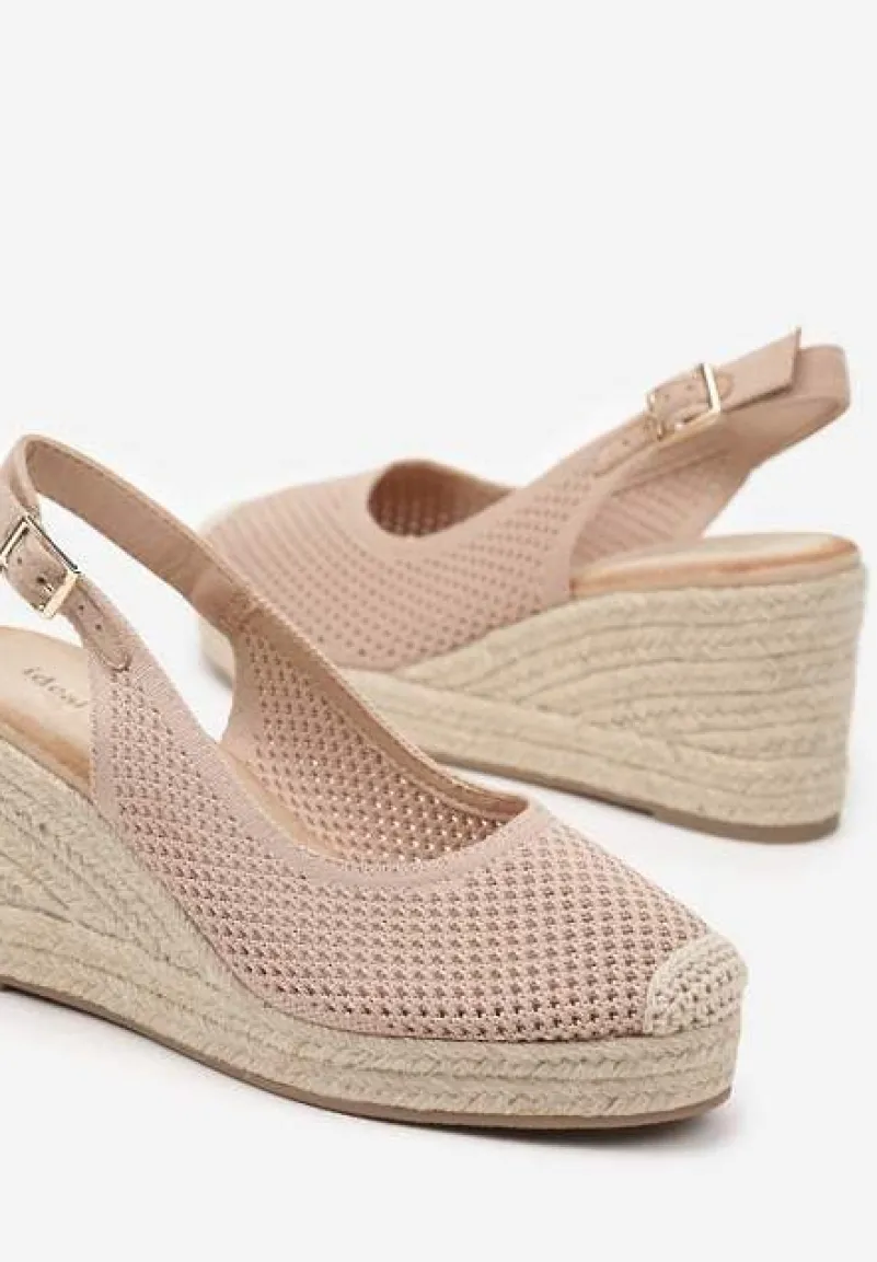 Różowe Sandały z Siateczkową Cholewką na Plecionym Koturnie Vonevia