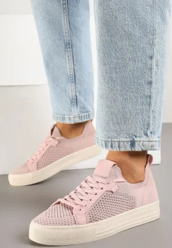 Różowe Siateczkowe Sneakersy Ozdobione Metaliczną Nicią Nimiarene