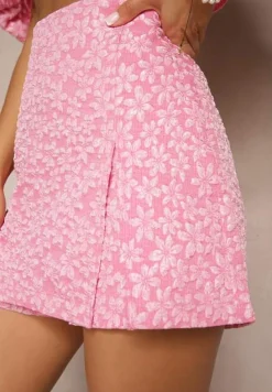 Różowe Spódnico-Spodenki High Waist w Ozdobne Kwiatuszki Nelzemis