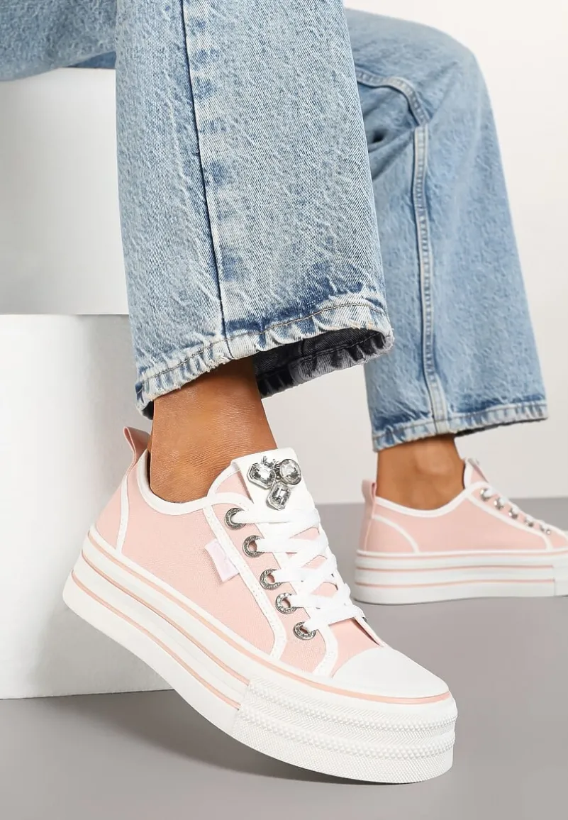 Różowe Trampki na Platformie z Biżuteryjną Aplikacją Flortewis