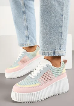 Różowo-Niebieskie Sneakersy na Tłoczonej Platformie z Ozdobnymi Przeszyciami Faloviela