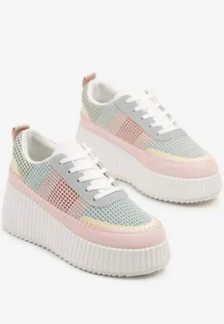 Różowo-Niebieskie Sneakersy na Tłoczonej Platformie z Ozdobnymi Przeszyciami Faloviela