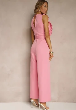 Różowy Kombinezon Koktajlowy z Żabotem Materiałowym Paskiem i Szerokimi Nogawkami Venelsea