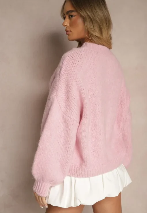 Różowy Sweter z Wełną o Eleganckim Warkoczowym Splotem Makkaria