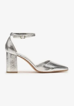 Srebrne Czółenka na Obcasie z Metalicznym Połyskiem i Tłoczeniem Efrudia
