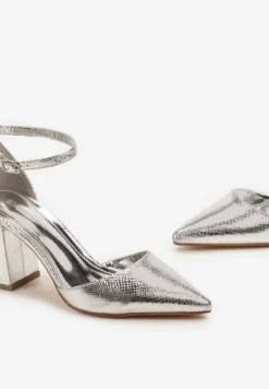 Srebrne Czółenka na Obcasie z Metalicznym Połyskiem i Tłoczeniem Efrudia