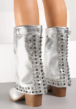 Srebrne Kozaki Kowbojki na Słupku Ozdobione Klamrą Ćwiekami i Wywiniętą Cholewką Izavira