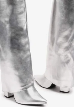 Srebrne Kozaki na Słupku Ozdobione Wywiniętą Cholewką Heslia