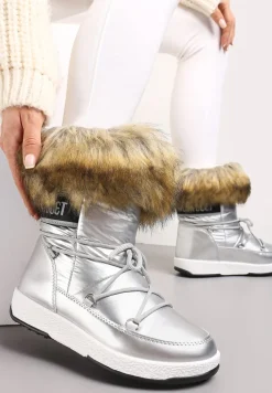 Srebrne Lakierowane Śniegowce Ozdobione Taśmą z Napisem i Futerkiem Altsie