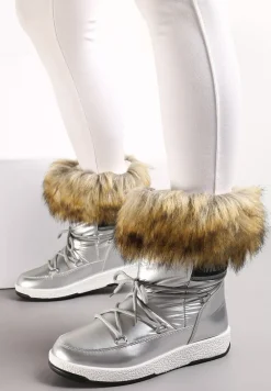 Srebrne Lakierowane Śniegowce Ozdobione Taśmą z Napisem i Futerkiem Altsie