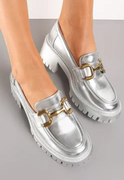 Srebrne Mokasyny na Kwadratowym Słupku z Klamerką Snarita