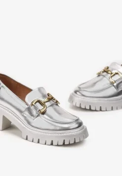 Srebrne Mokasyny na Kwadratowym Słupku z Klamerką Snarita