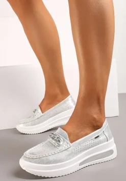 Srebrne Mokasyny na Platformie z Łańcuszkiem Himenna