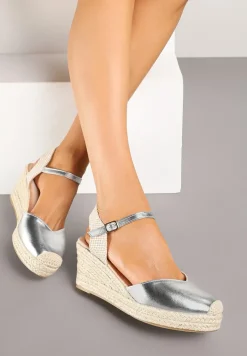 Srebrne Sandały na Plecionym Koturnie Odivale