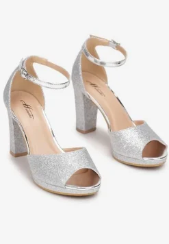 Srebrne Sandały na Słupkowym Obcasie z Brokatem Sconis