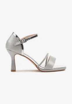 Srebrne Sandały na Szpilce Vices Ozdobione Cyrkoniami i Brokatem Lenallis