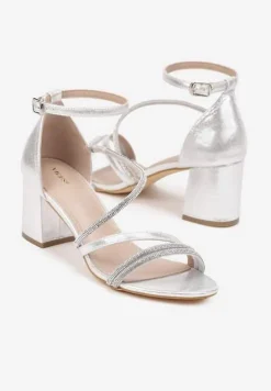 Srebrne Sandały Vices na Słupku Ozdobione Cyrkoniami Otiriel