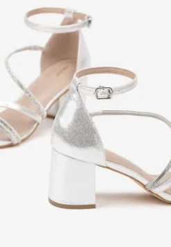 Srebrne Sandały Vices na Słupku Ozdobione Cyrkoniami Otiriel