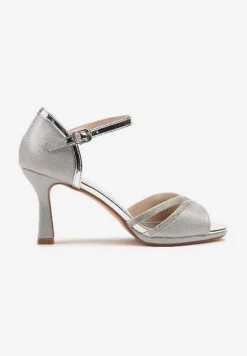 Srebrne Sandały Vices na Szpilce Ozdobione Cyrkoniami i Brokatem Oviasse