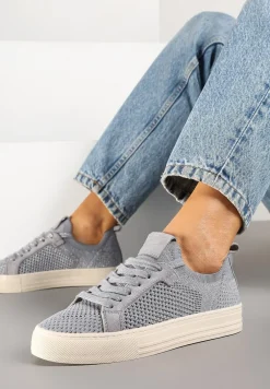 Srebrne Siateczkowe Sneakersy Ozdobione Metaliczną Nicią Nimiarene