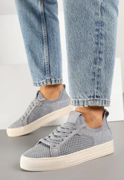 Srebrne Siateczkowe Sneakersy Ozdobione Metaliczną Nicią Nimiarene