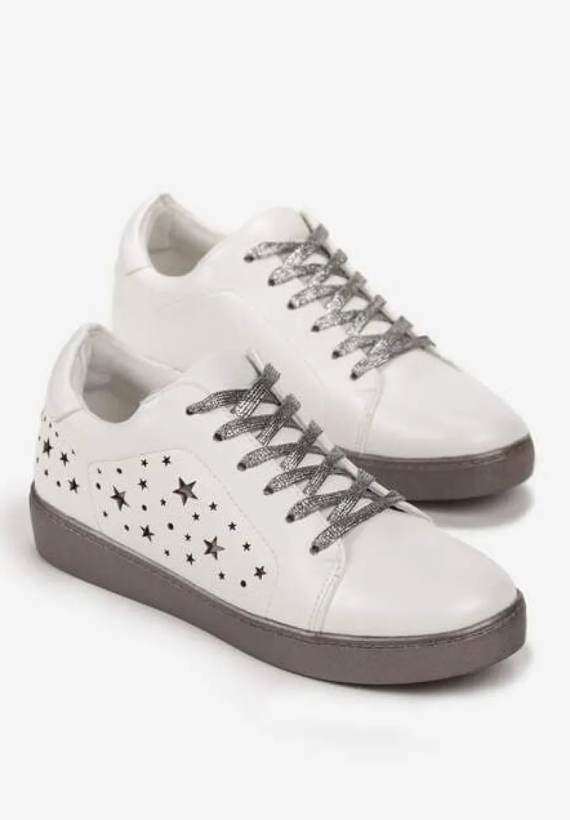 Srebrne Sneakersy z Ozdobnymi Gwiazdkami i Sznurówkami z Błyszczącą Nitką Aliaha