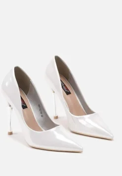 Srebrne Szpilki Ozdobione Metaliczną Wstawką Mazita