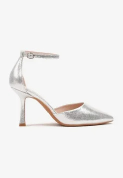 Srebrne Szpilki z Paskiem Wokół Kostki Sennethra