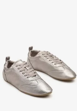 Srebrne Tenisówki bez Zdobień z Ekoskóry Verillis
