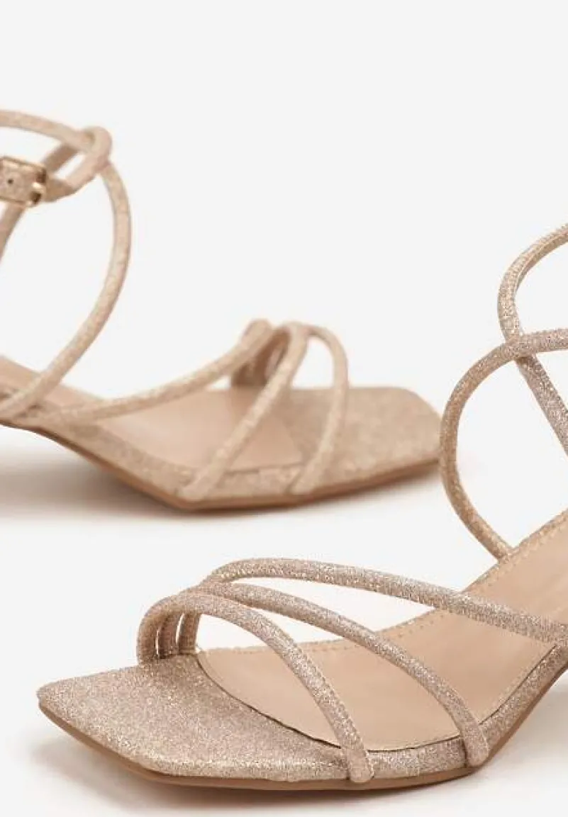 Szampańskie Brokatowe Sandały na Słupkowym Obcasie Dollinea