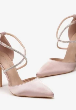 Szampańskie Satynowe Szpilki Ozdobione Cyrkoniami na Cienkich Paskach Wynstelle