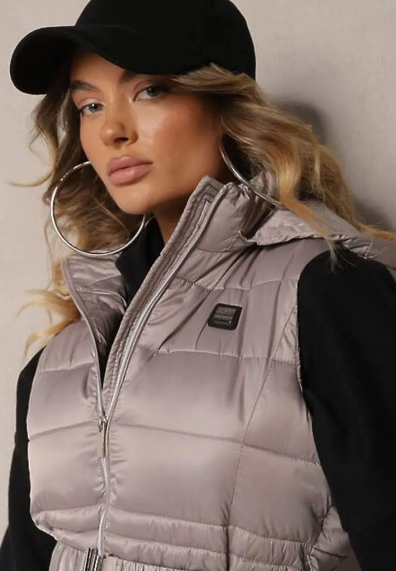 Szara Kamizelka z Odpinanym Kapturem Ozdobiona Pikowaniem i Paskiem z Marszczeniem Inathria