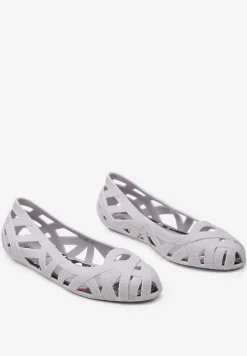 Szare Balerinki Ozdobione Wycięciami na Cholewce Sylaria