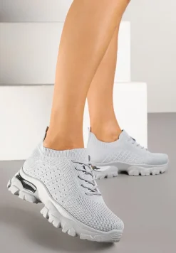 Szare Buty Sportowe Sneakersy z Siateczki na Tłoczonej Podeszwie Zdobionej Aplikacją Neltewia