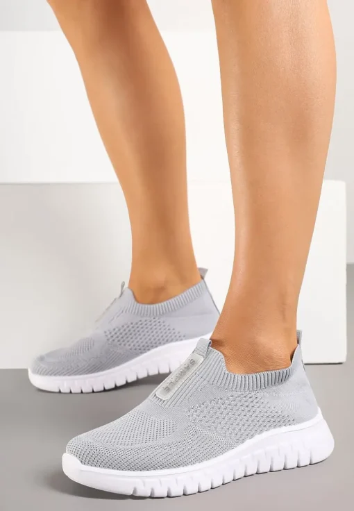 Szare Elastyczne Buty Sportowe Ozdobione Tłoczeniem Cleandra