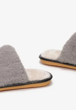 Szare Kapcie Futerkowe z Pomponami Denholm