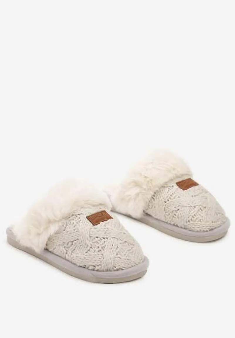 Szare Kapcie na Płaskiej Podeszwie z Naszywką i Futerkiem Sialenna