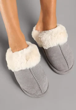 Szare Kapcie na Płaskiej Podeszwie z Przeszyciem i Futerkiem Savarilin