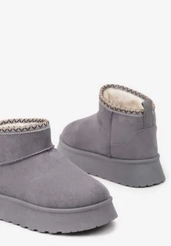 Szare Śniegowce na Platformie Ozdobione Haftem Deccaria