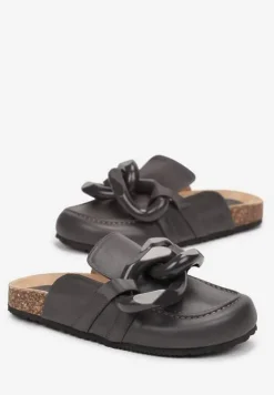 Szare Płaskie Klapki z Korkową Podeszwą i Ozdobnym Łańcuchem Farya