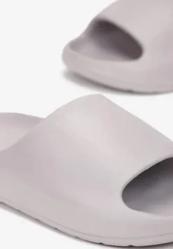 Szare Piankowe Klapki z Grubą Podeszwą i Szerokim Paskiem Zamila
