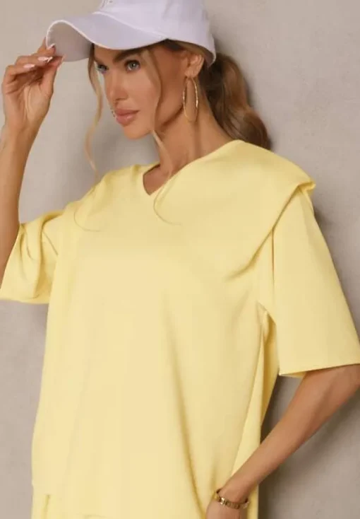 Żółty Komplet z Wiskozą T-shirt z Dekoltem w Serek i Spodnie o Szerokim Kroju Zevline