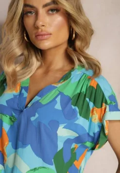 Zielona Bluzka z Wiskozy z Trójkątnym Dekoltem i Abstrakcyjnym Wzorem Duvina