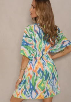 Zielona Siateczkowa Narzutka z Abstrakcyjnym Motywem Ozdobiona Wiązaniem Revoreia